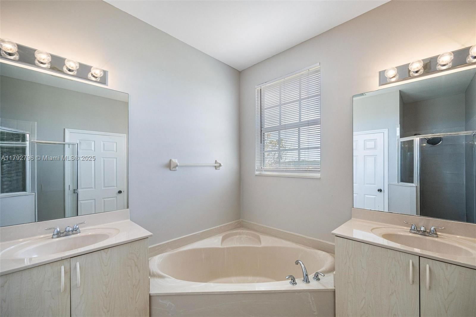 Real estate property located at 433 21st Ter, Miami-dade, Portofino Villas West, Homestead, FL