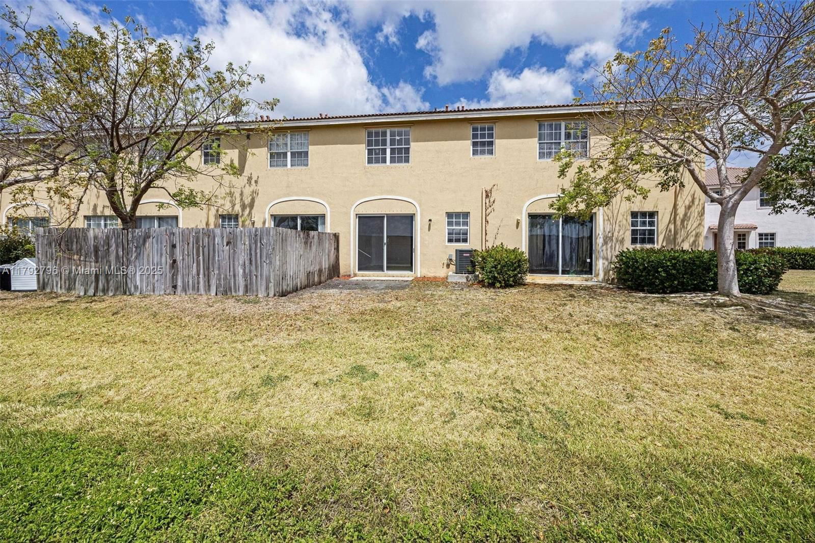 Real estate property located at 433 21st Ter, Miami-dade, Portofino Villas West, Homestead, FL