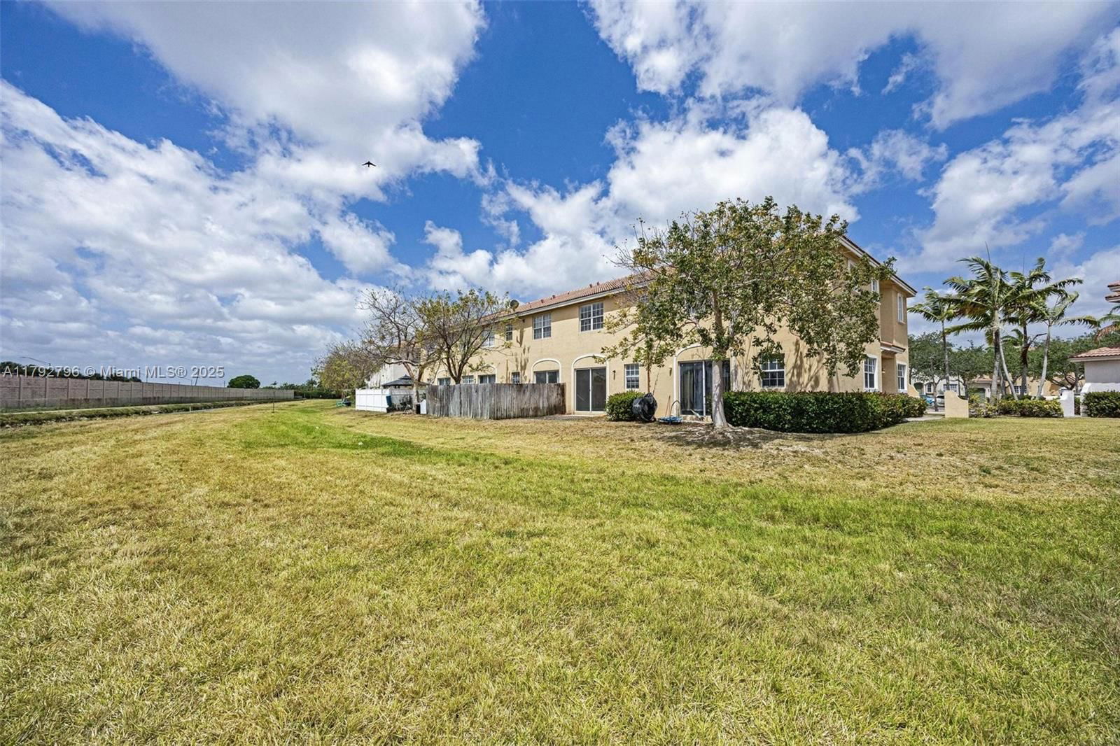 Real estate property located at 433 21st Ter, Miami-dade, Portofino Villas West, Homestead, FL