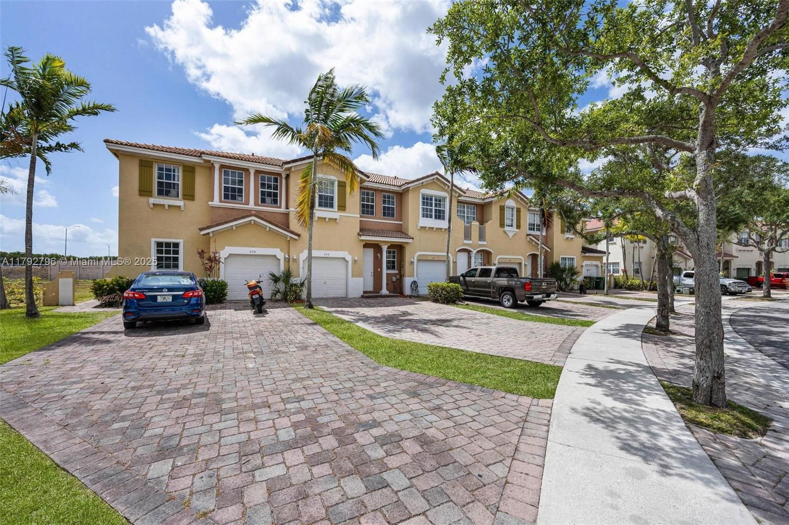Real estate property located at 433 21st Ter, Miami-dade, Portofino Villas West, Homestead, FL