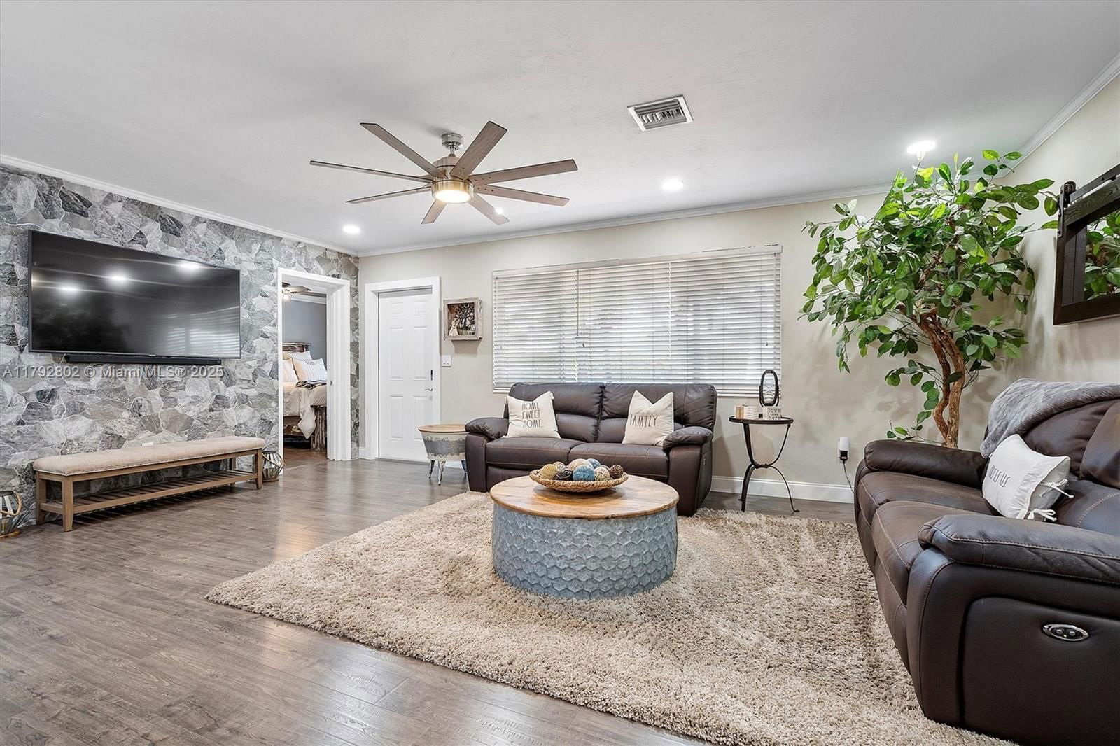 Real estate property located at 8420 Taft St, Broward, Boulevard Heights Sec 9, Pembroke Pines, FL