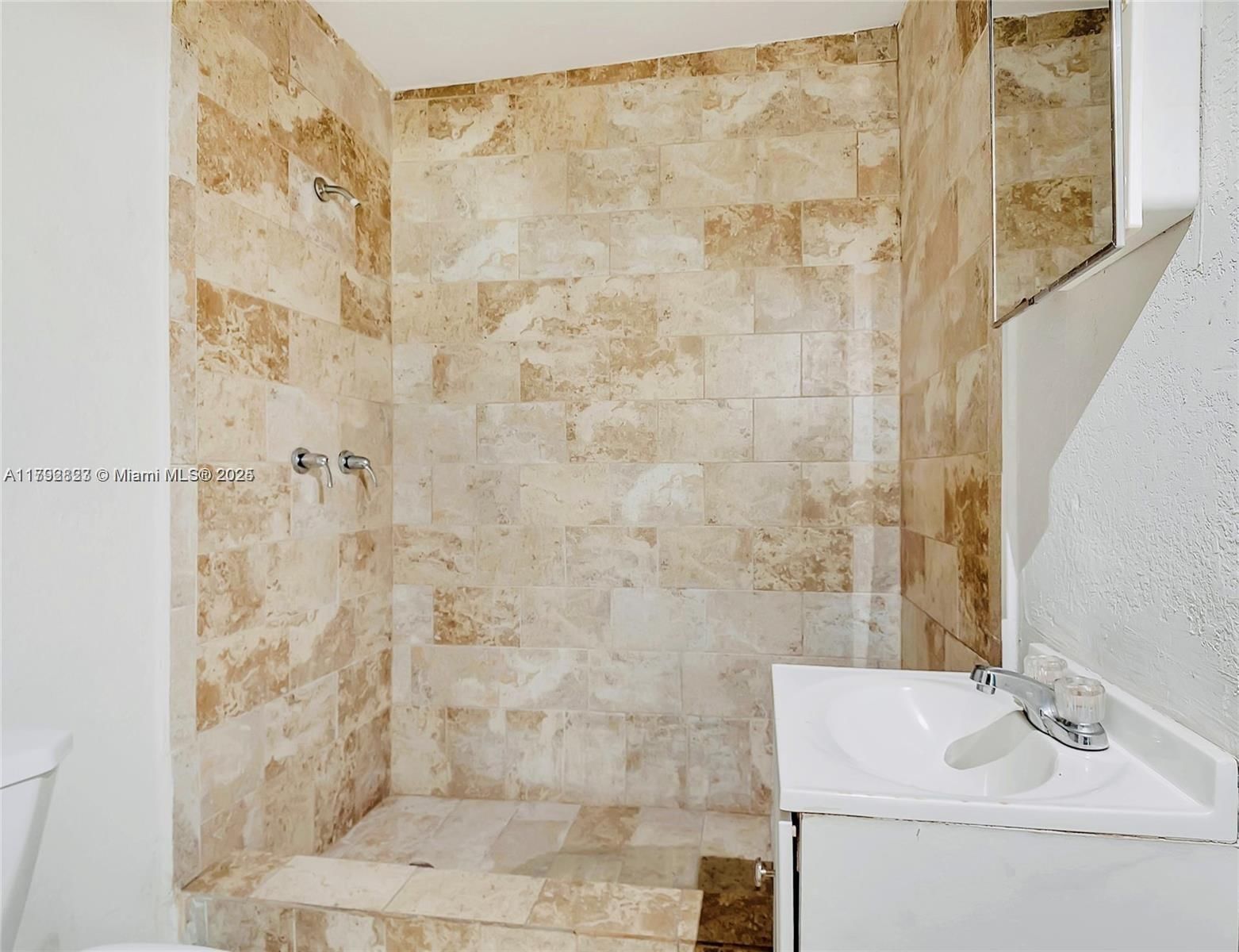 Real estate property located at 5434 5th Ave, Miami-dade, Buena Vista Gardens, Miami, FL
