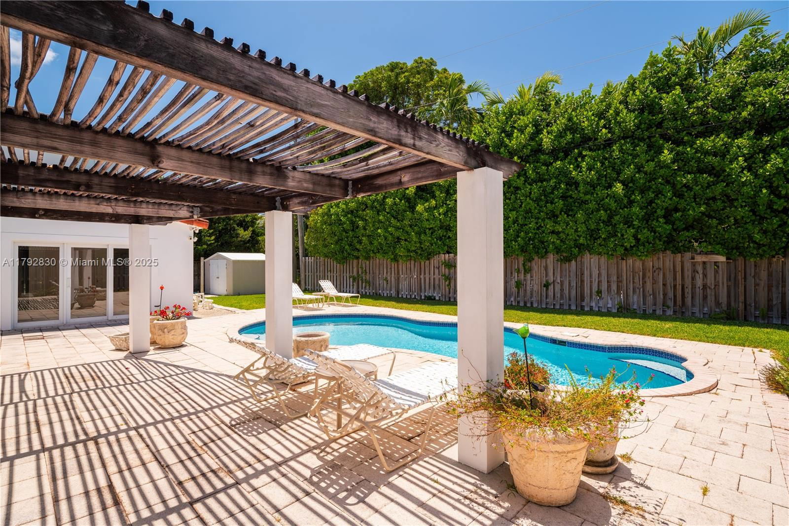 Real estate property located at 310 Woodcrest Rd, Miami-dade, Tropical Isle Homes Sub 4, Key Biscayne, FL