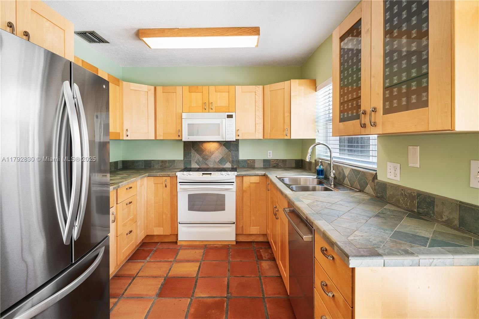 Real estate property located at 310 Woodcrest Rd, Miami-dade, Tropical Isle Homes Sub 4, Key Biscayne, FL