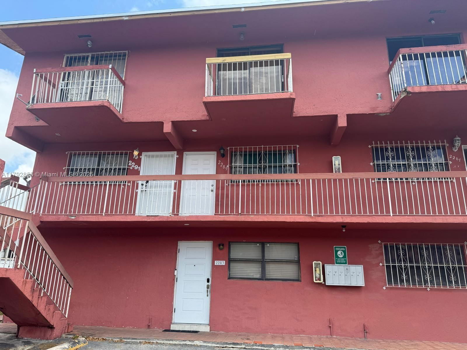 Real estate property located at 2291 53rd Pl #2291, Miami-dade, Green Oaks I Condo, Hialeah, FL