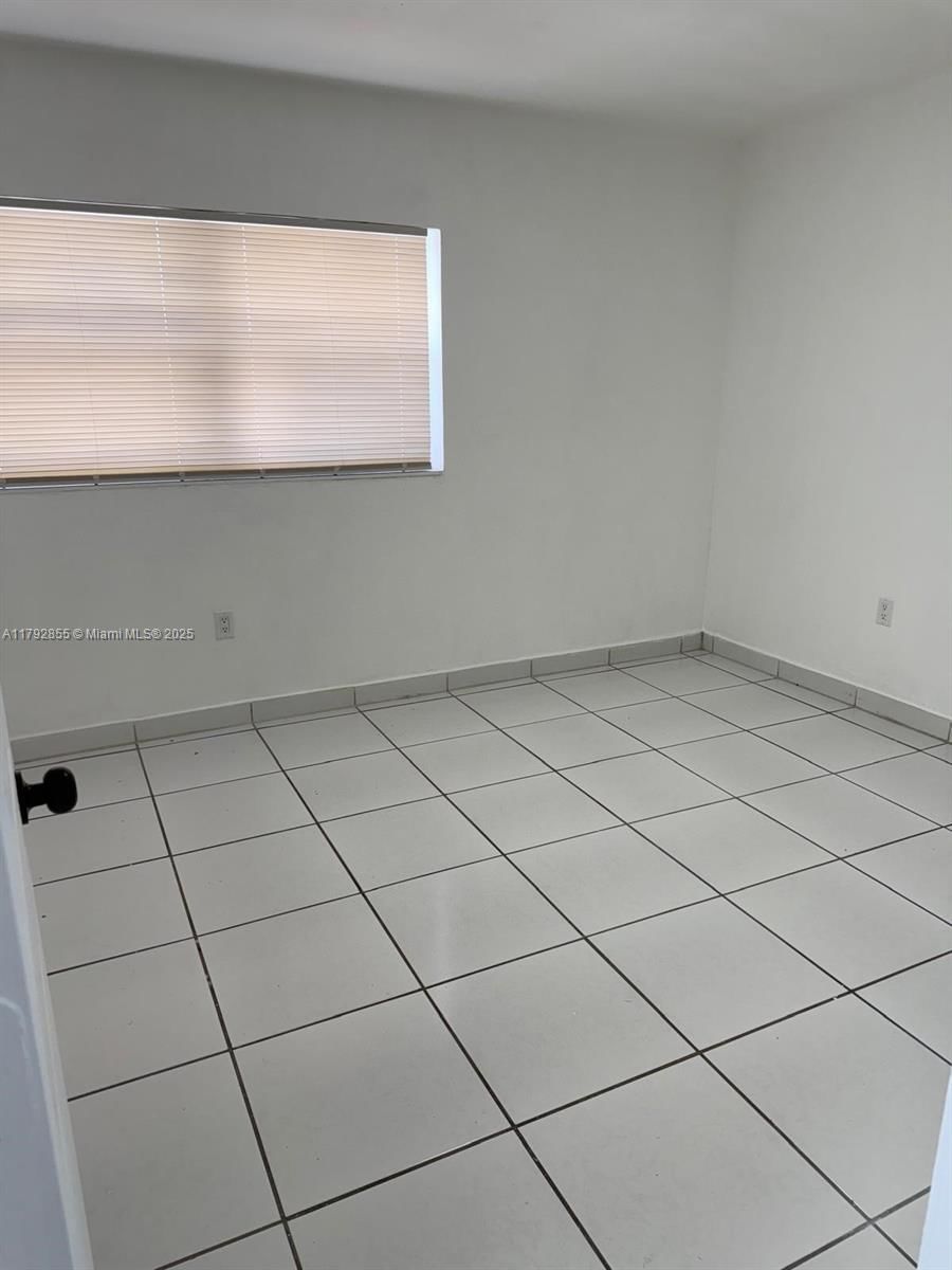 Real estate property located at 2291 53rd Pl #2291, Miami-dade, Green Oaks I Condo, Hialeah, FL