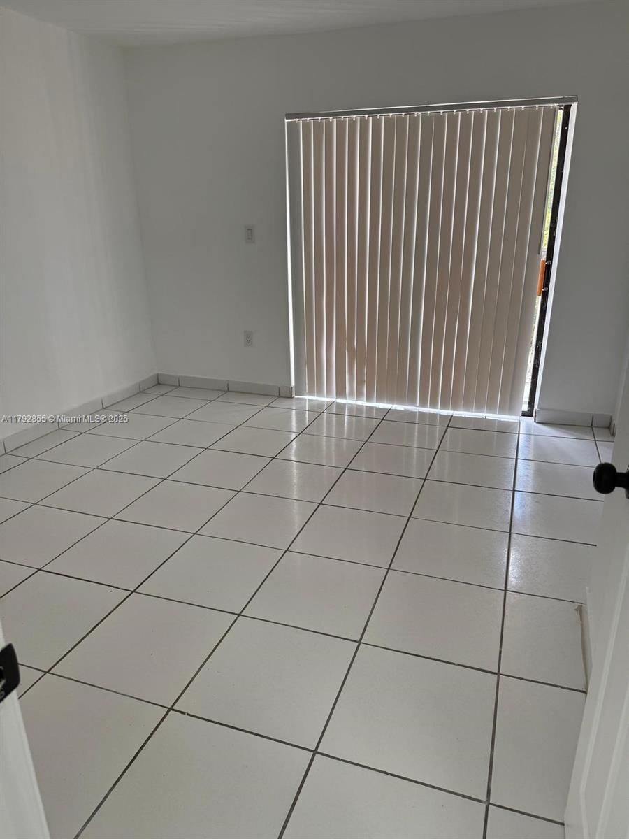 Real estate property located at 2291 53rd Pl #2291, Miami-dade, Green Oaks I Condo, Hialeah, FL