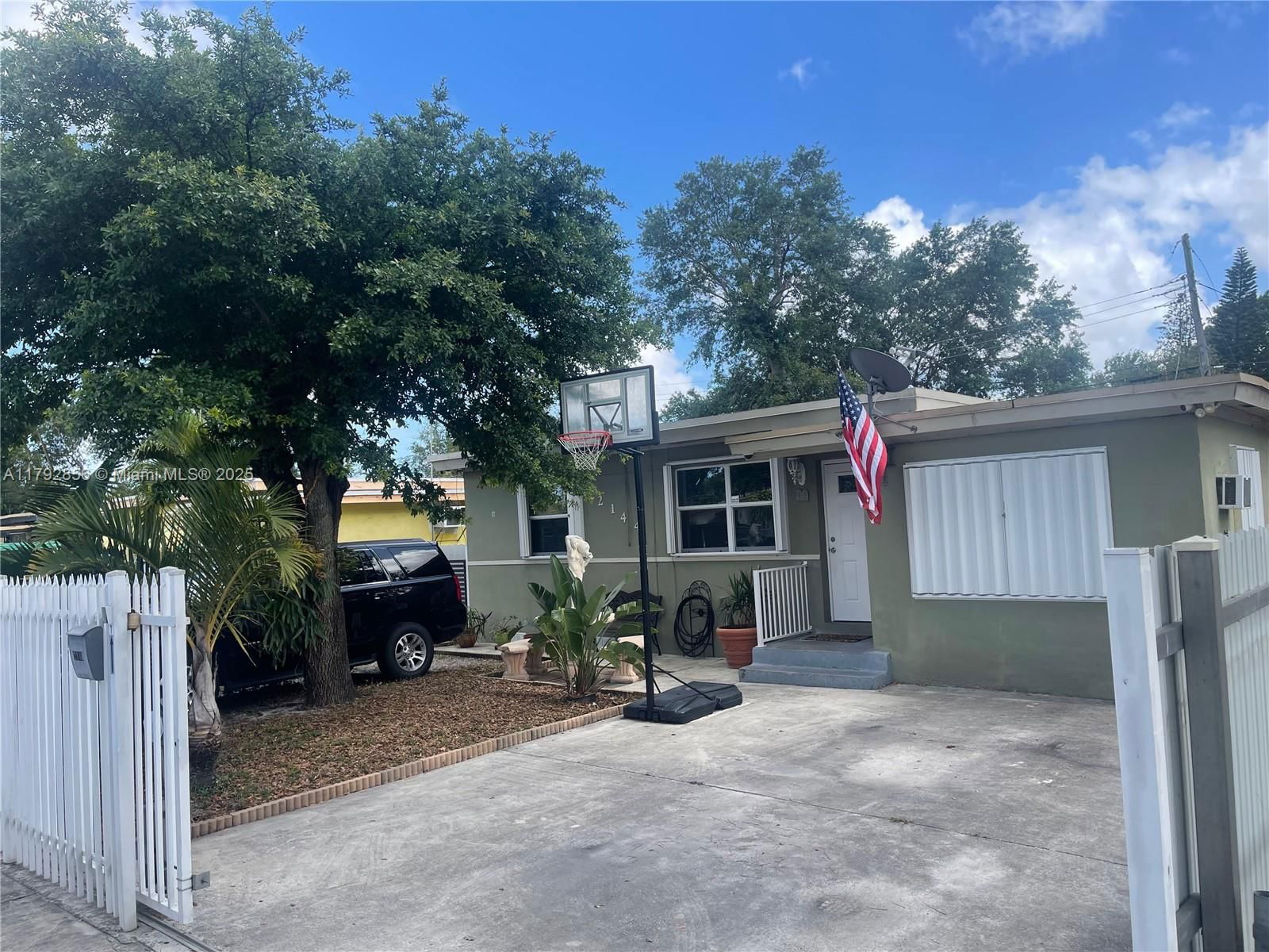 Real estate property located at 2144 85th St, Miami-dade, Everglades Ave Hts Addn, Miami, FL
