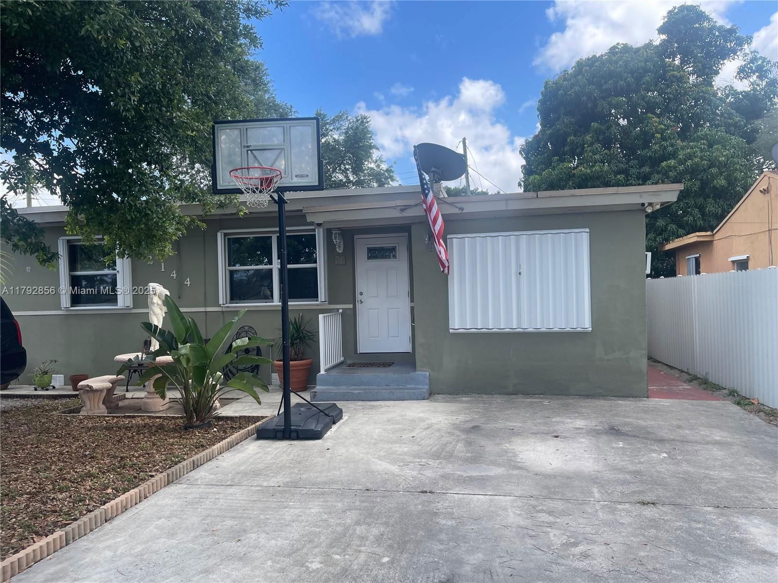 Real estate property located at 2144 85th St, Miami-dade, Everglades Ave Hts Addn, Miami, FL