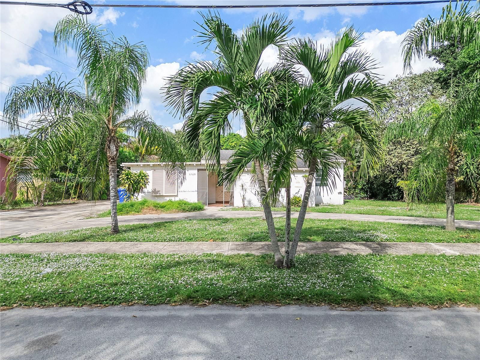 Real estate property located at 5709 Mckinley St, Broward, Hollywood Country Estates, Hollywood, FL