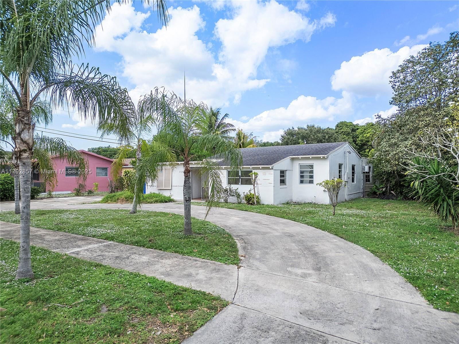 Real estate property located at 5709 Mckinley St, Broward, Hollywood Country Estates, Hollywood, FL