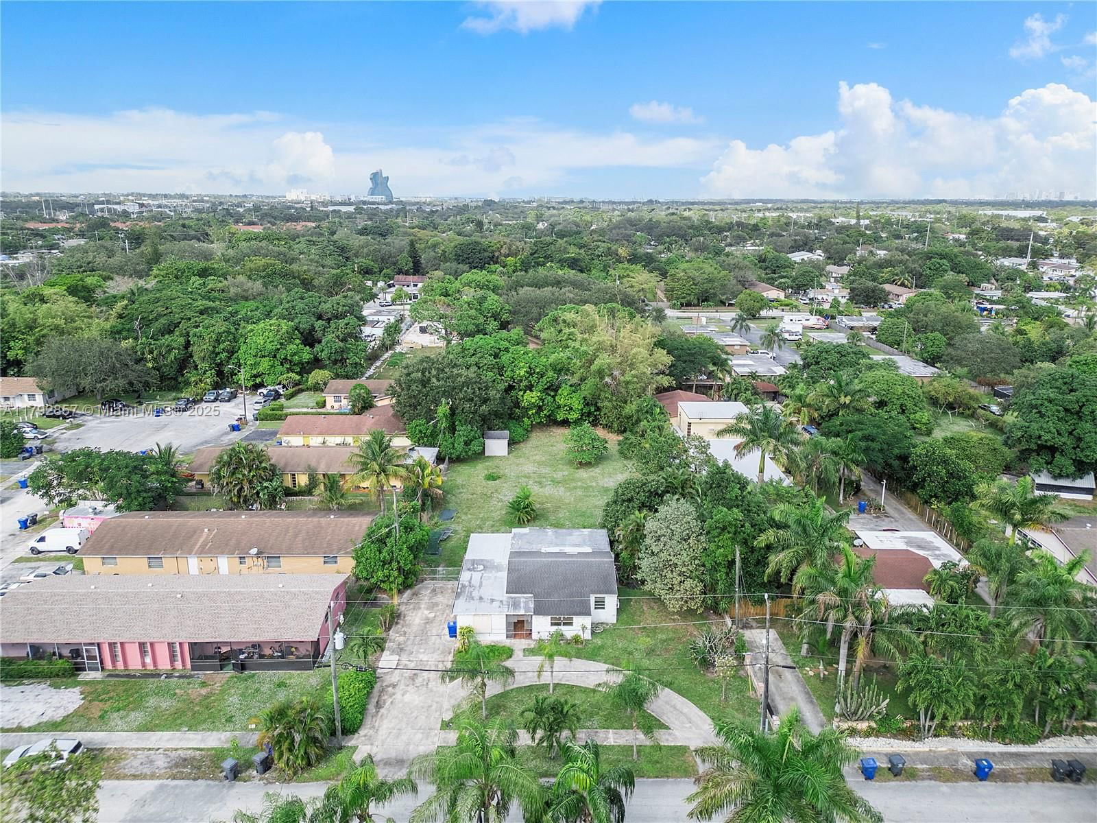 Real estate property located at 5709 Mckinley St, Broward, Hollywood Country Estates, Hollywood, FL