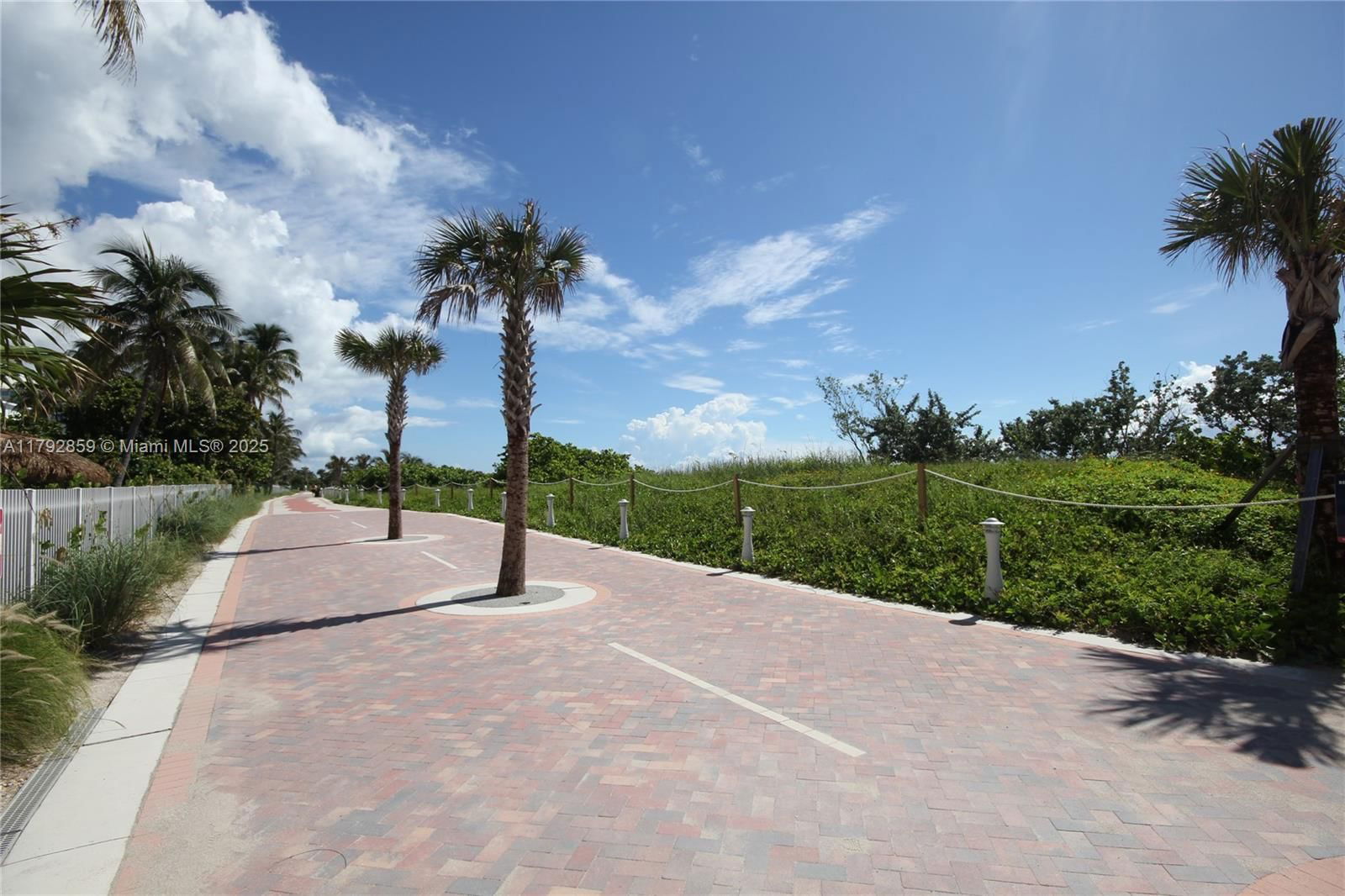 Real estate property located at 5151 Collins Ave #634, Miami-dade, Seacoast 5151 Condo, Miami Beach, FL