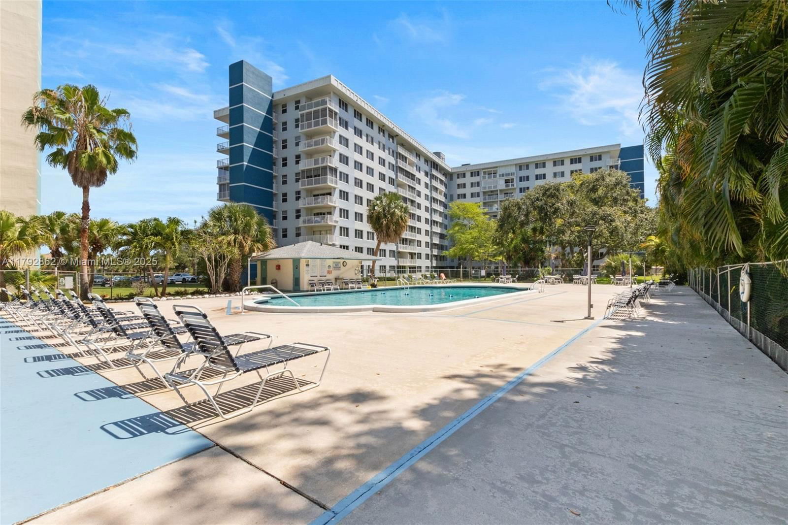 Real estate property located at 4200 Hillcrest Dr #505, Broward, Hillcrest East No 24 Cond, Hollywood, FL