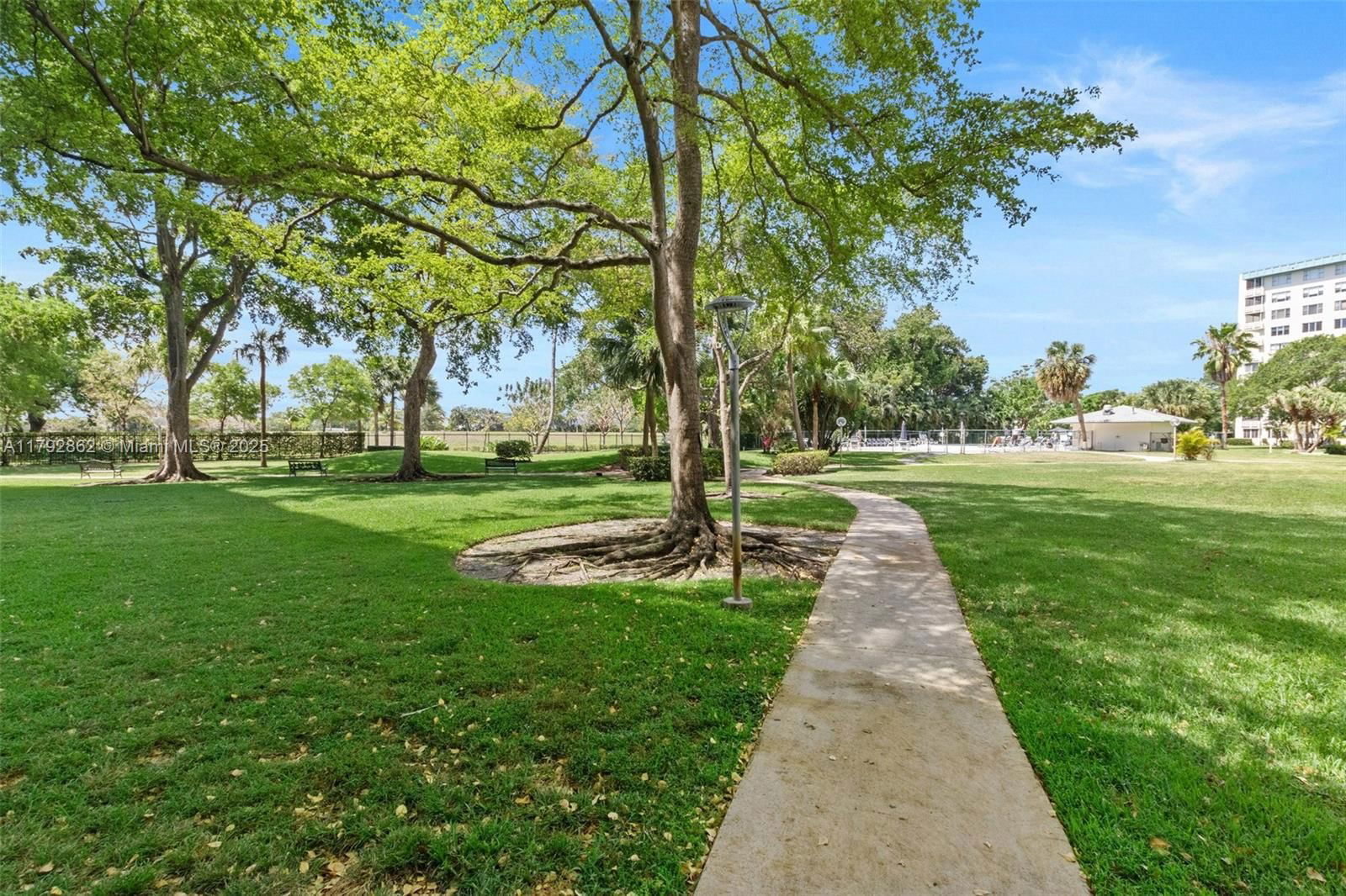 Real estate property located at 4200 Hillcrest Dr #505, Broward, Hillcrest East No 24 Cond, Hollywood, FL