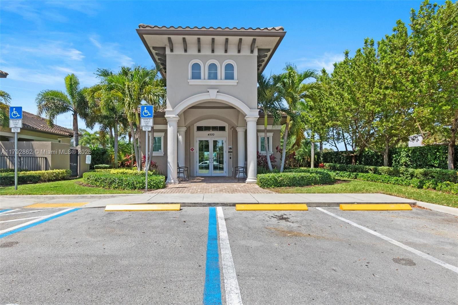 Real estate property located at 4200 Hillcrest Dr #505, Broward, Hillcrest East No 24 Cond, Hollywood, FL