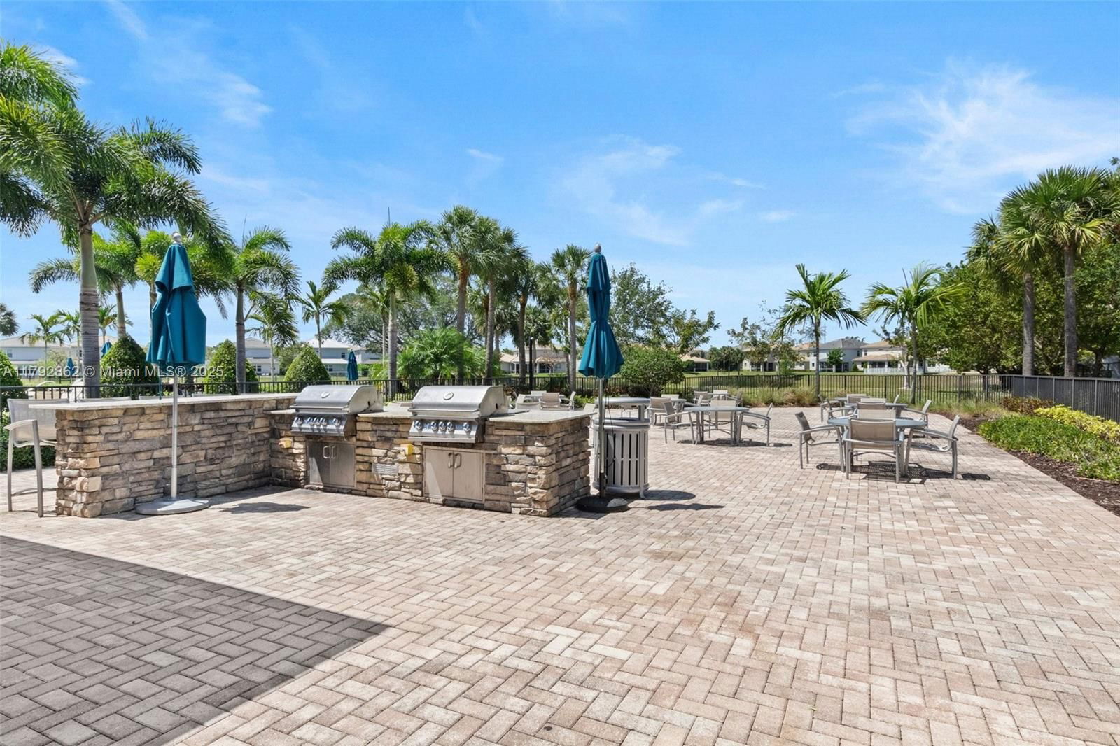 Real estate property located at 4200 Hillcrest Dr #505, Broward, Hillcrest East No 24 Cond, Hollywood, FL