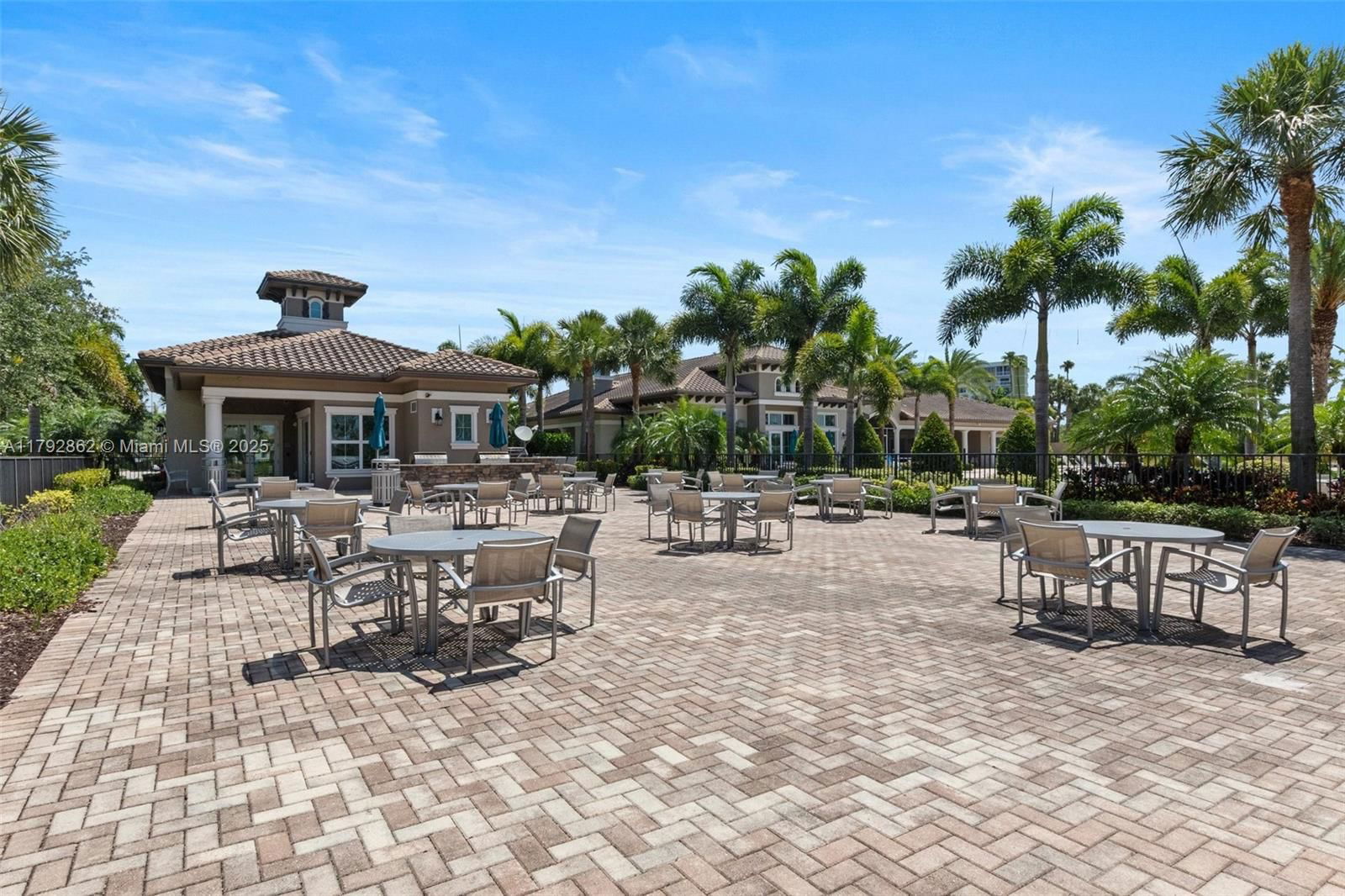 Real estate property located at 4200 Hillcrest Dr #505, Broward, Hillcrest East No 24 Cond, Hollywood, FL
