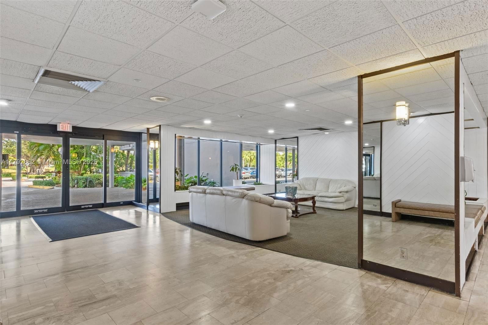 Real estate property located at 4200 Hillcrest Dr #505, Broward, Hillcrest East No 24 Cond, Hollywood, FL