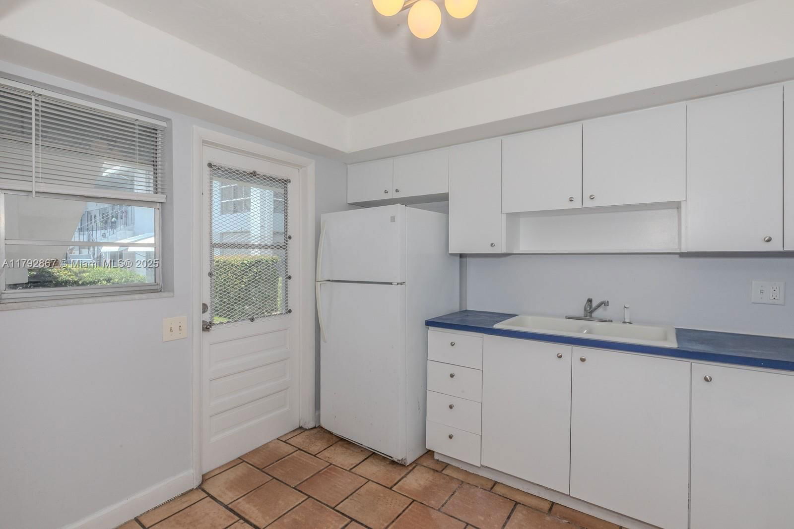 Real estate property located at 3710 Harrison St #1, Broward, Villas 1 Condo, Hollywood, FL