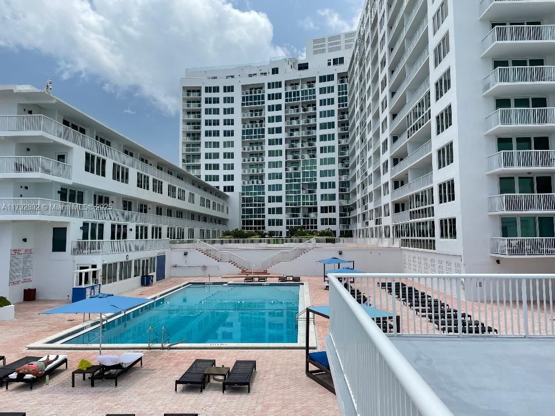 Real estate property located at 5401 Collins Ave #614, Miami-dade, The Carriage House Condo, Miami Beach, FL