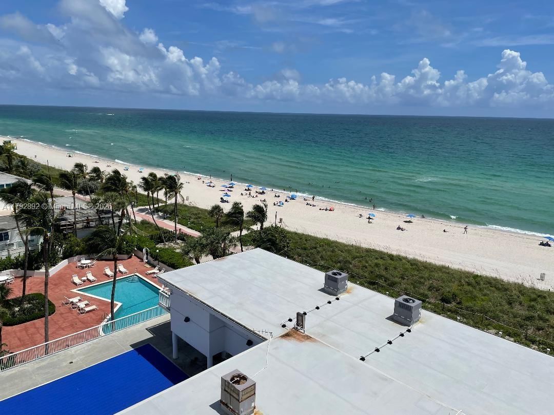 Real estate property located at 5401 Collins Ave #614, Miami-dade, The Carriage House Condo, Miami Beach, FL