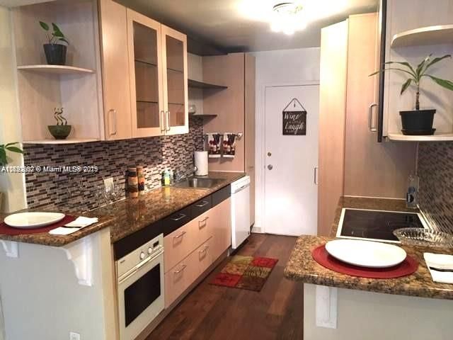 Real estate property located at 5401 Collins Ave #614, Miami-dade, The Carriage House Condo, Miami Beach, FL