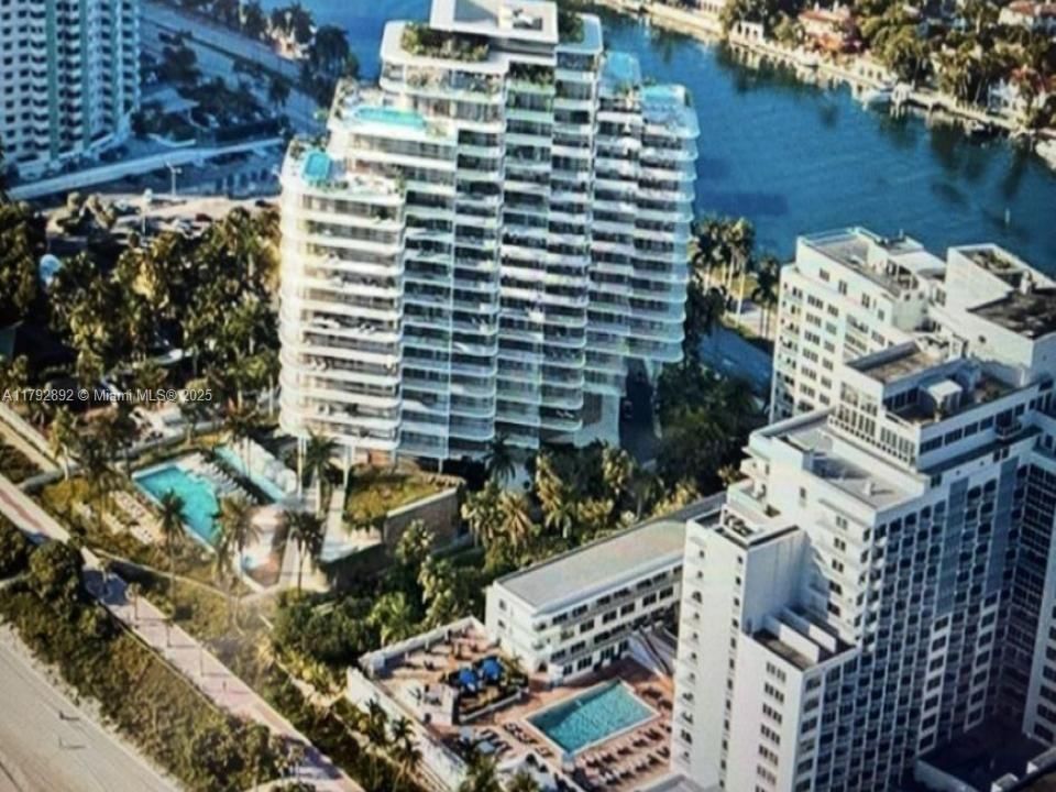 Real estate property located at 5401 Collins Ave #614, Miami-dade, The Carriage House Condo, Miami Beach, FL