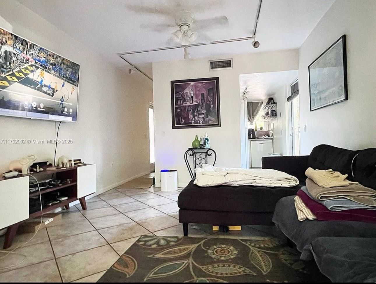 Real estate property located at 3161 Day Ave, Miami-dade, Biscayne Realty Cos, Miami, FL