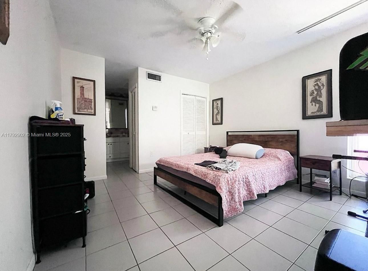 Real estate property located at 3161 Day Ave, Miami-dade, Biscayne Realty Cos, Miami, FL