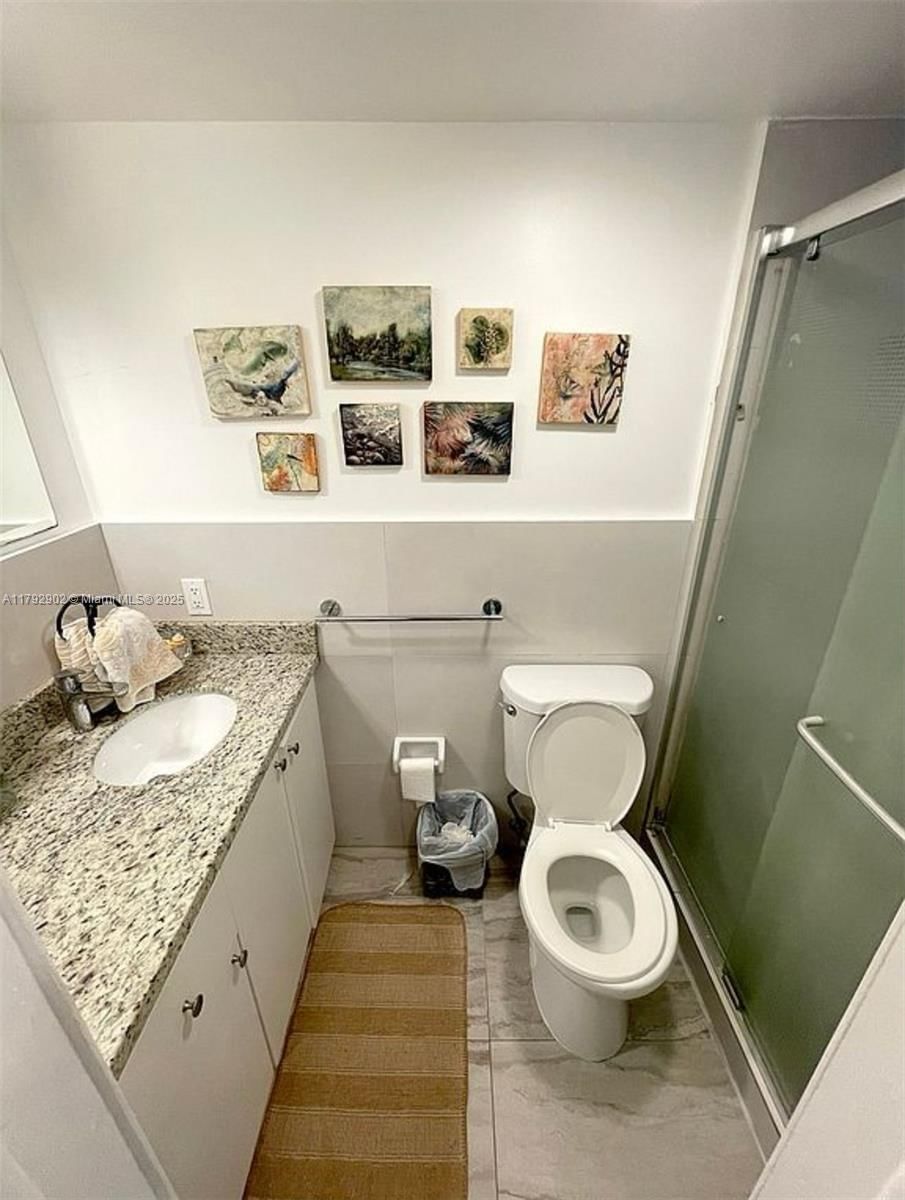 Real estate property located at 3161 Day Ave, Miami-dade, Biscayne Realty Cos, Miami, FL