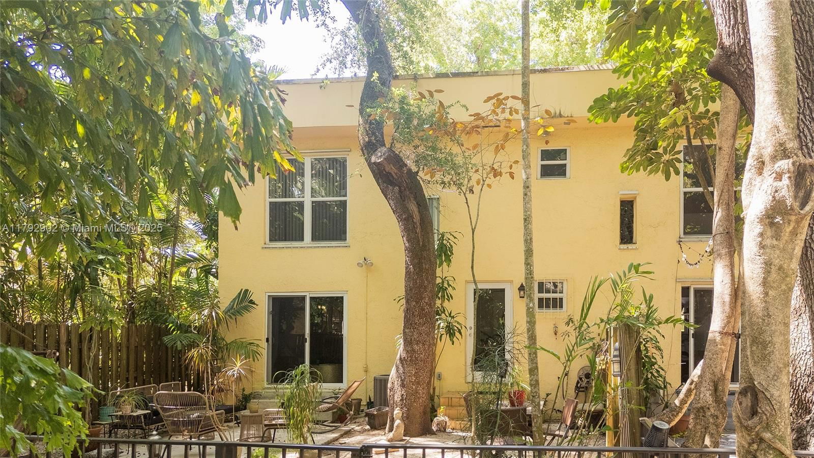 Real estate property located at 3161 Day Ave, Miami-dade, Biscayne Realty Cos, Miami, FL