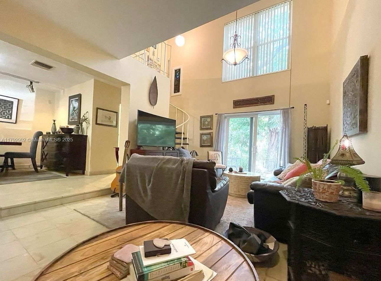Real estate property located at 3161 Day Ave, Miami-dade, Biscayne Realty Cos, Miami, FL