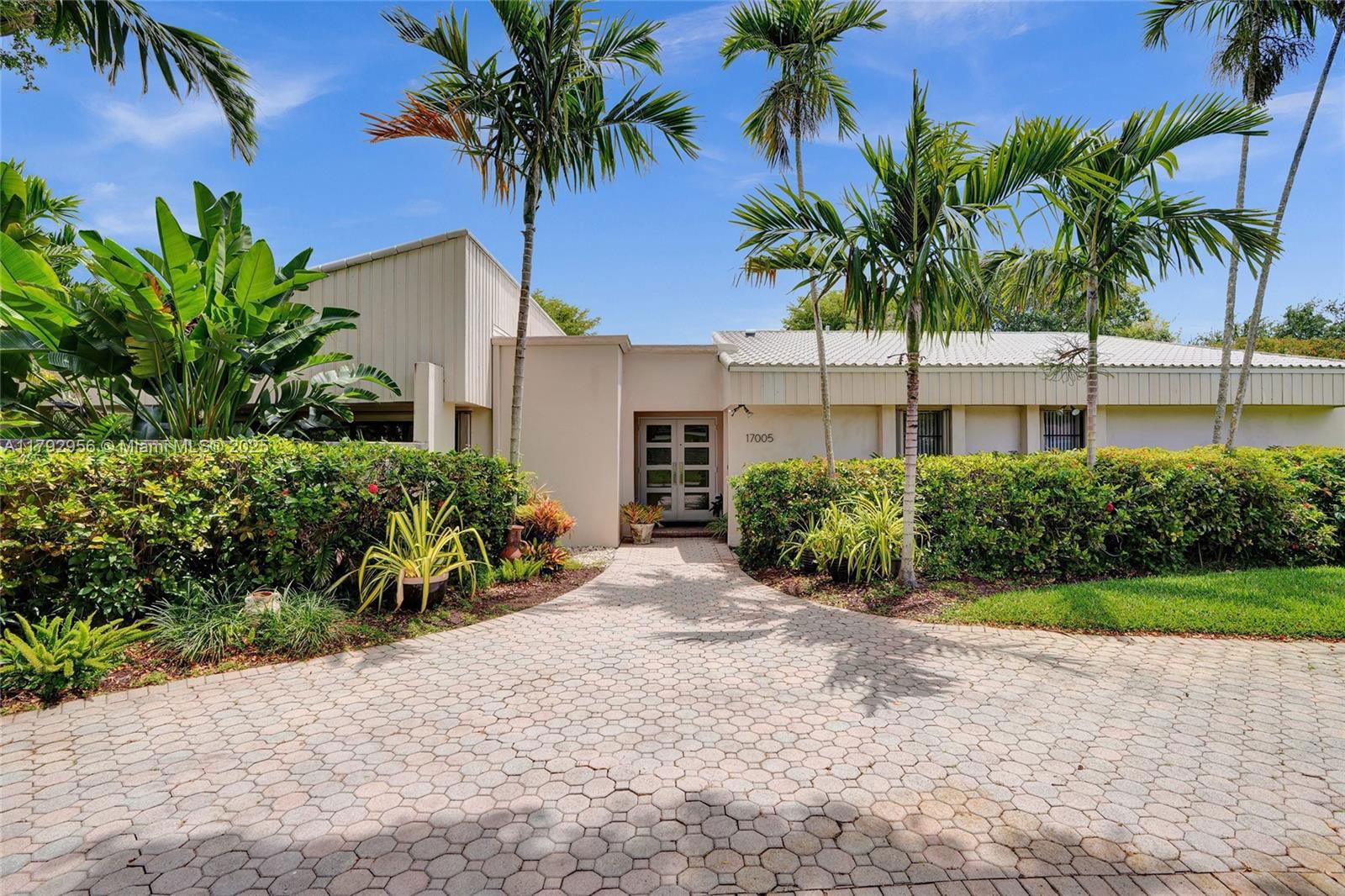 Real estate property located at 17005 80th Ct, Miami-dade, Briarwood Estates, Palmetto Bay, FL