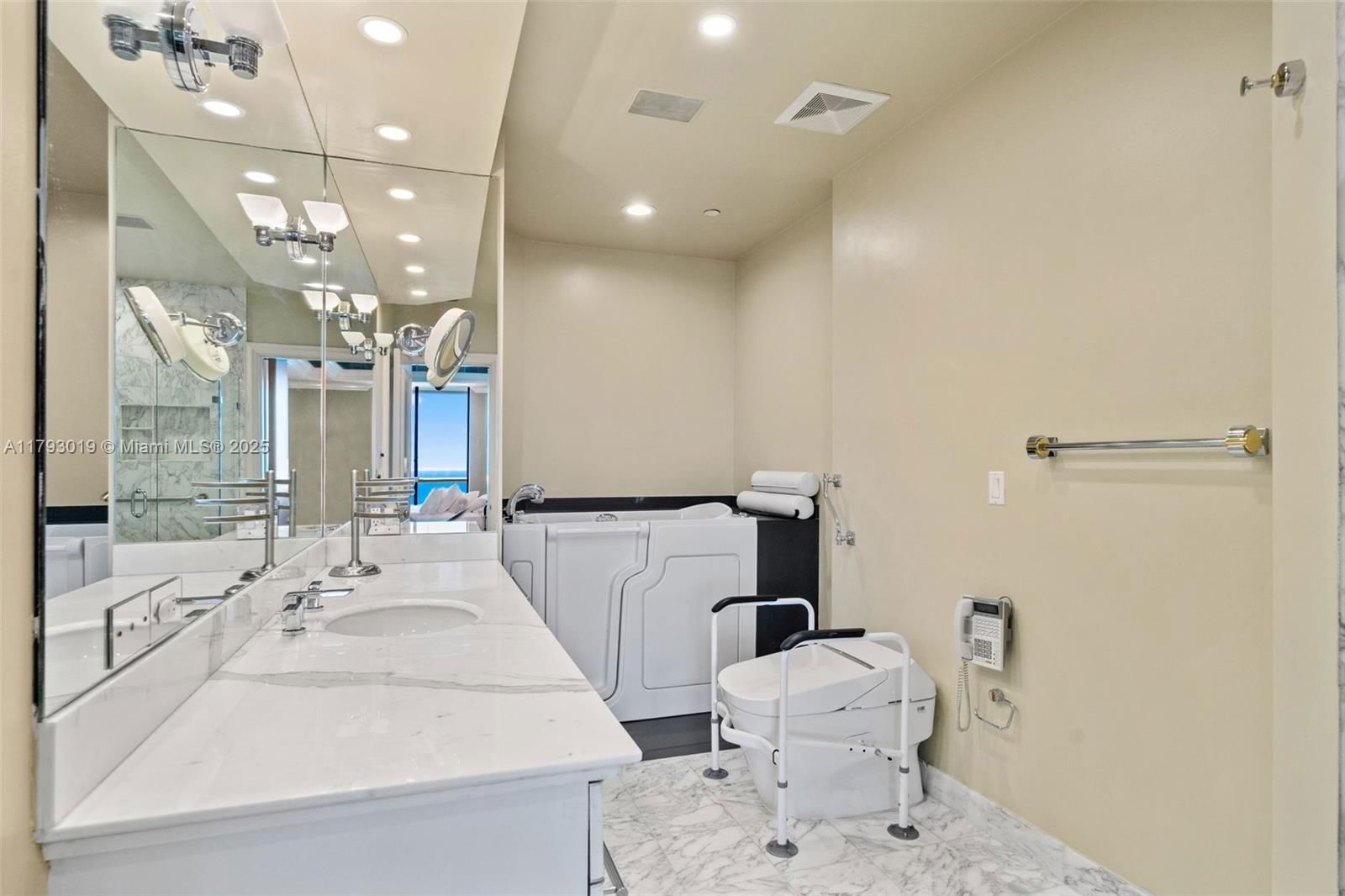 Real estate property located at 9999 Collins Ave PH3D, Miami-dade, Bal Harbour Tower Condo, Bal Harbour, FL