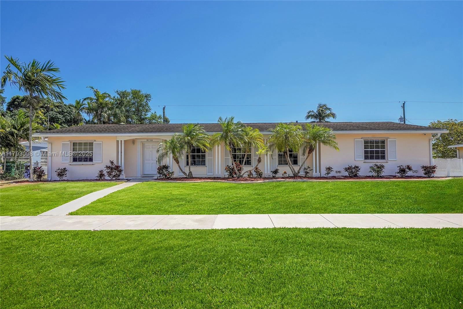 Real estate property located at 9750 159th St, Miami-dade, Palmetto Country Club Est, Miami, FL
