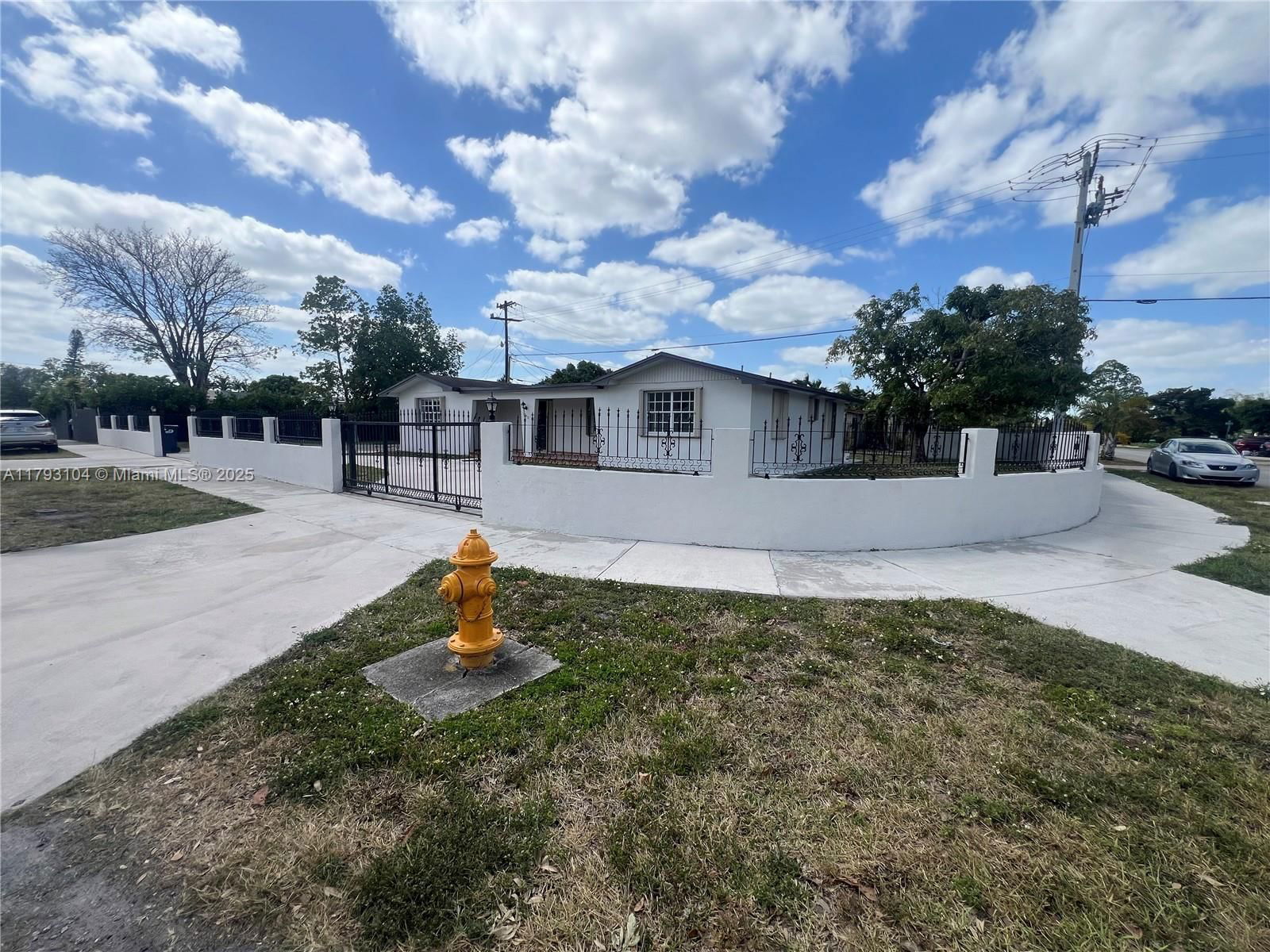 Real estate property located at 4330 99th Ct, Miami-dade, Tropical Estates, Miami, FL