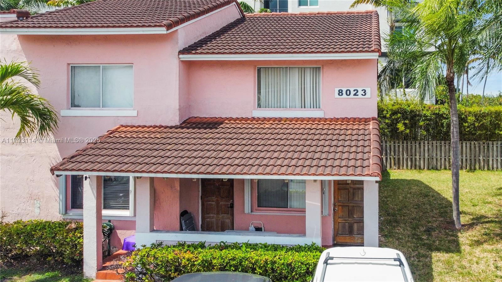 Real estate property located at 8023 Lake Dr #201, Miami-dade, Doral Court Condo, Doral, FL