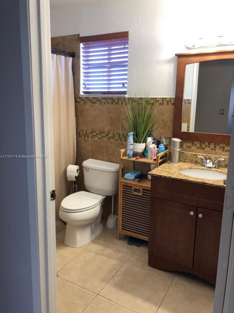 Real estate property located at 1140 125th Pl #205, Miami-dade, Villa Real Condo No 6, Miami, FL