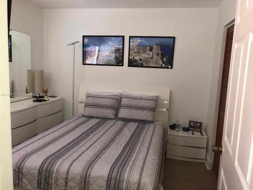 Real estate property located at 1140 125th Pl #205, Miami-dade, Villa Real Condo No 6, Miami, FL