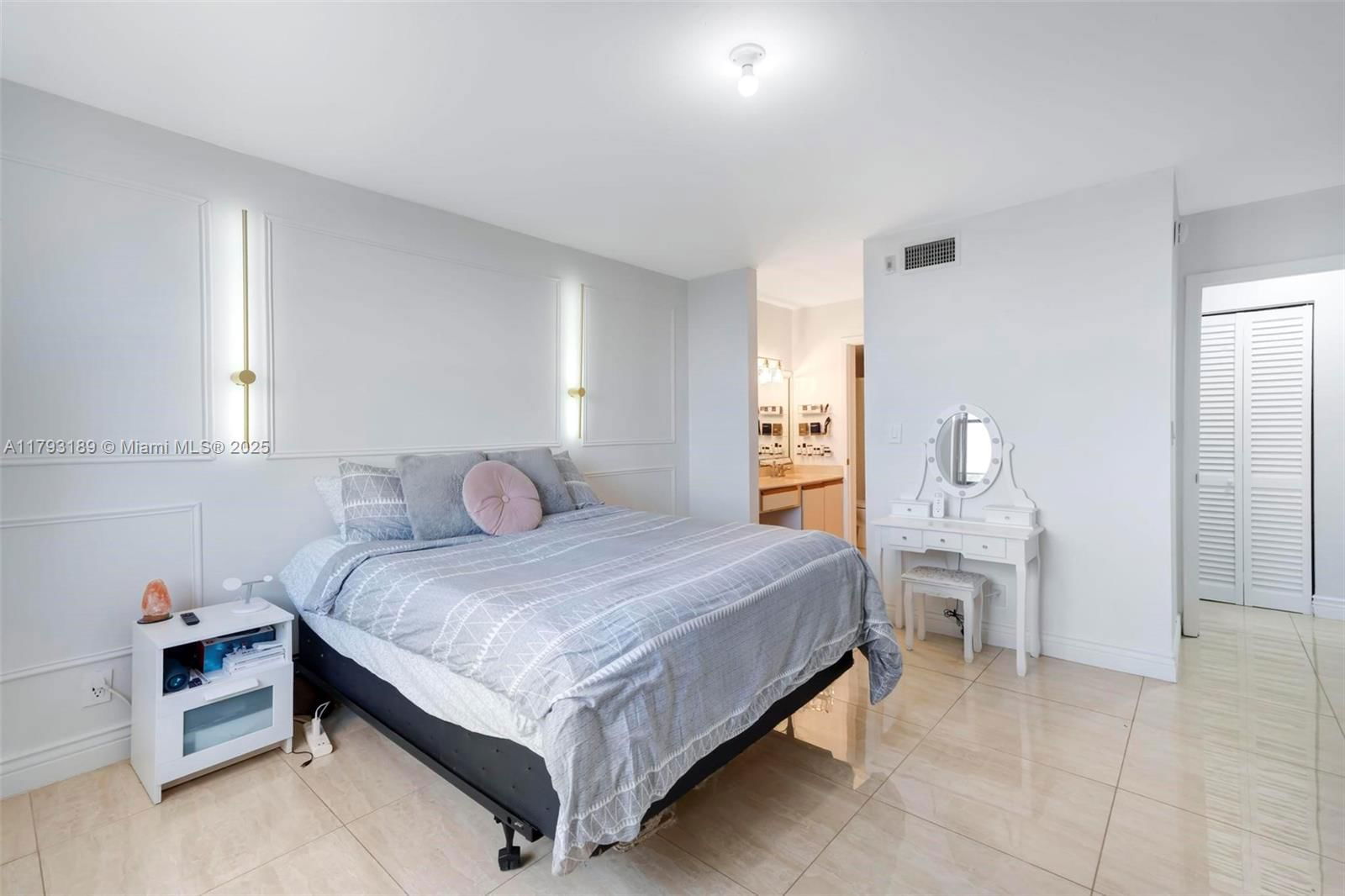 Real estate property located at 2767 Carambola Cir S #506, Broward, Applewood Village Ii-e Co, Coconut Creek, FL