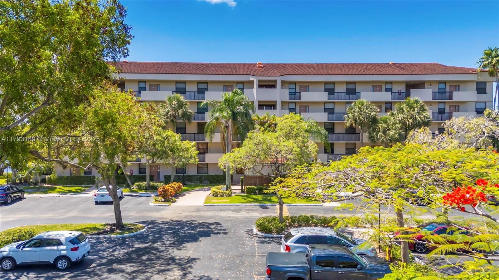 Real estate property located at 2767 Carambola Cir S #506, Broward, Applewood Village Ii-e Co, Coconut Creek, FL