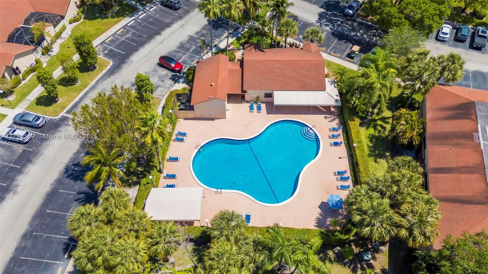 Real estate property located at 2767 Carambola Cir S #506, Broward, Applewood Village Ii-e Co, Coconut Creek, FL