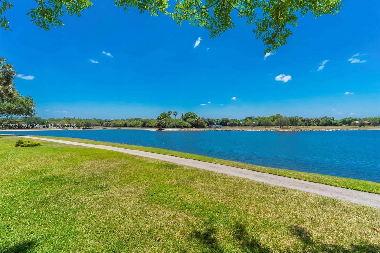 Real estate property located at 2767 Carambola Cir S #506, Broward, Applewood Village Ii-e Co, Coconut Creek, FL