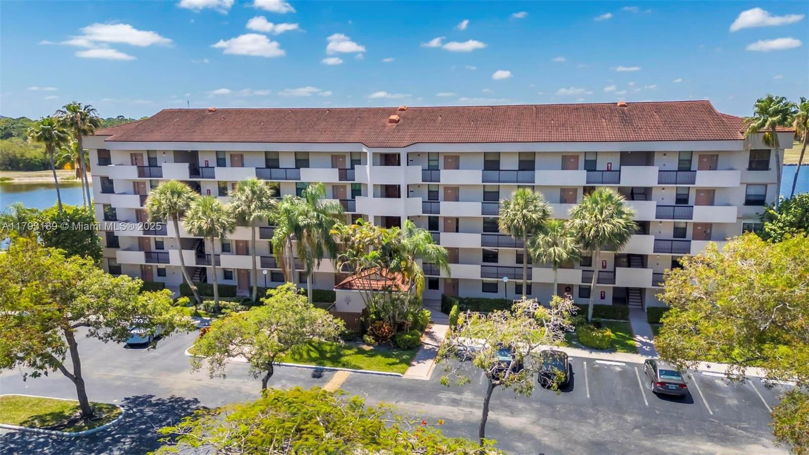 Real estate property located at 2767 Carambola Cir S #506, Broward, Applewood Village Ii-e Co, Coconut Creek, FL