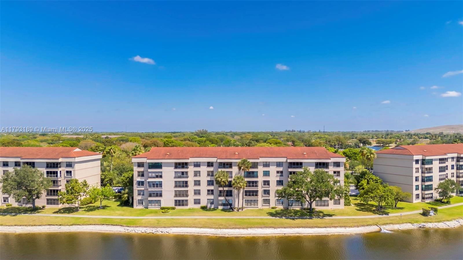 Real estate property located at 2767 Carambola Cir S #506, Broward, Applewood Village Ii-e Co, Coconut Creek, FL