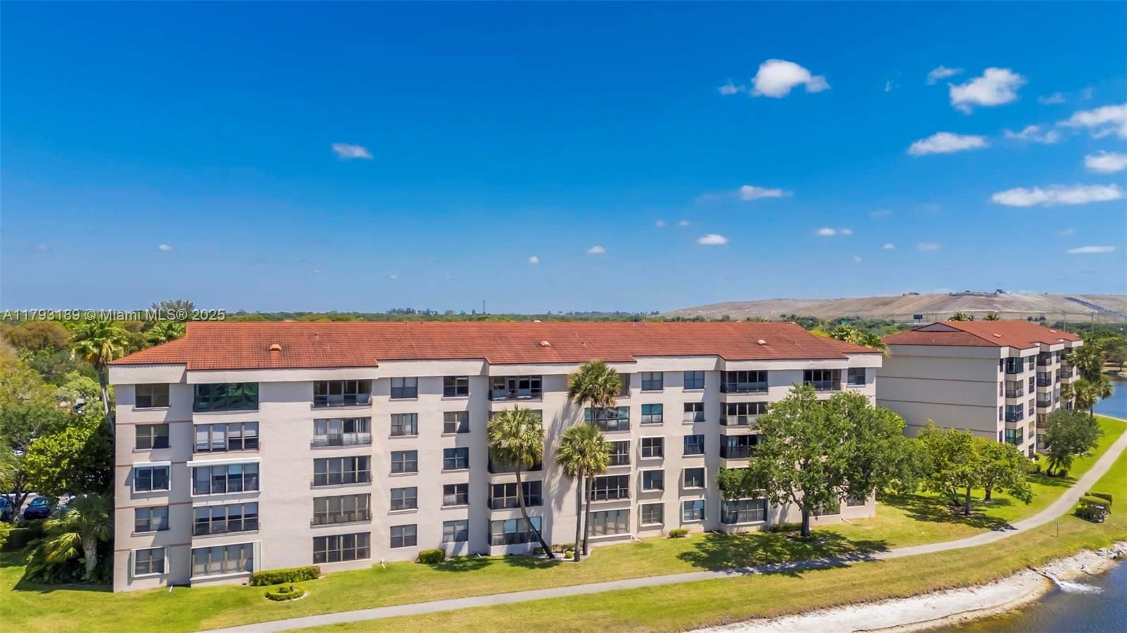Real estate property located at 2767 Carambola Cir S #506, Broward, Applewood Village Ii-e Co, Coconut Creek, FL