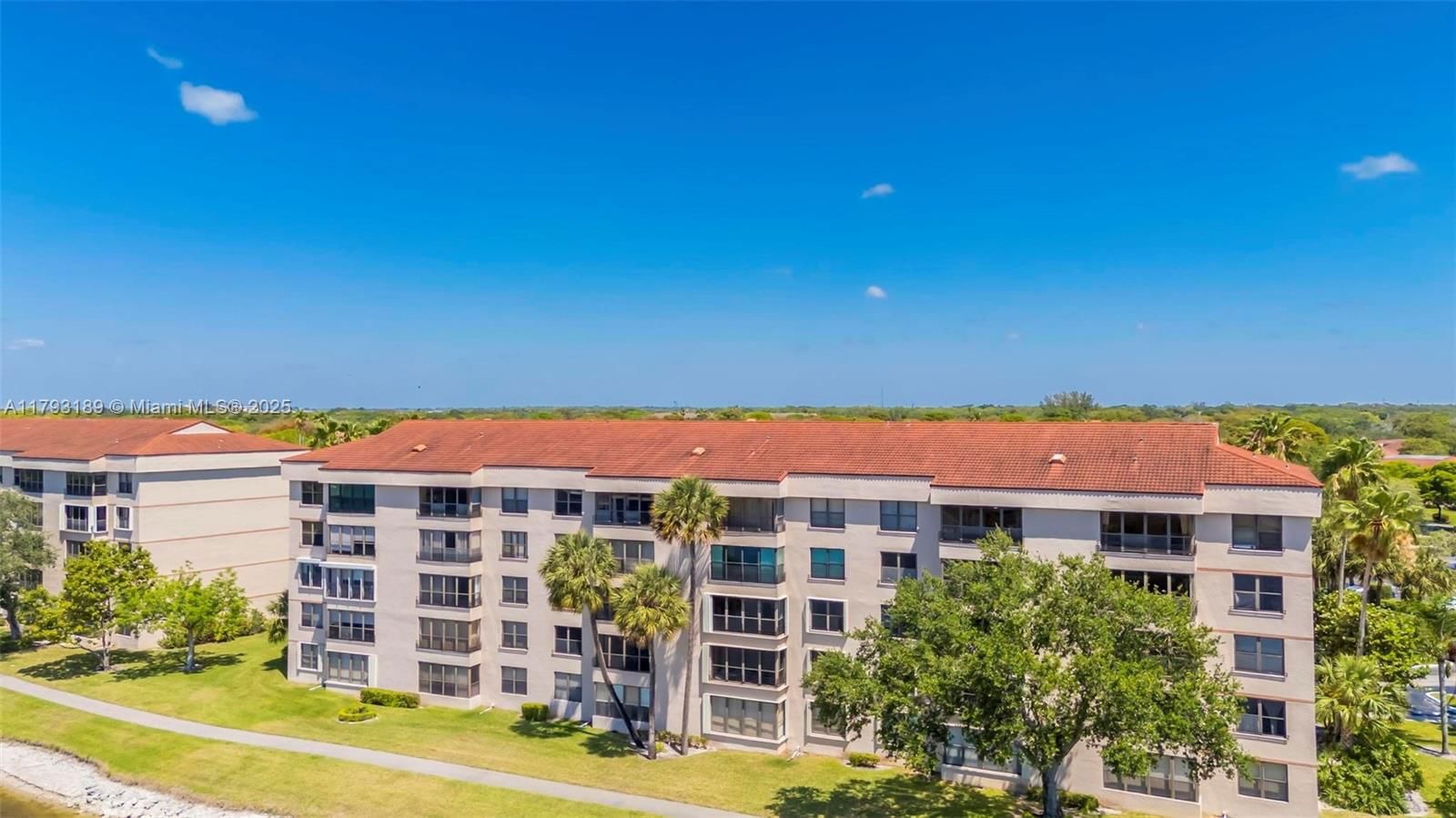 Real estate property located at 2767 Carambola Cir S #506, Broward, Applewood Village Ii-e Co, Coconut Creek, FL