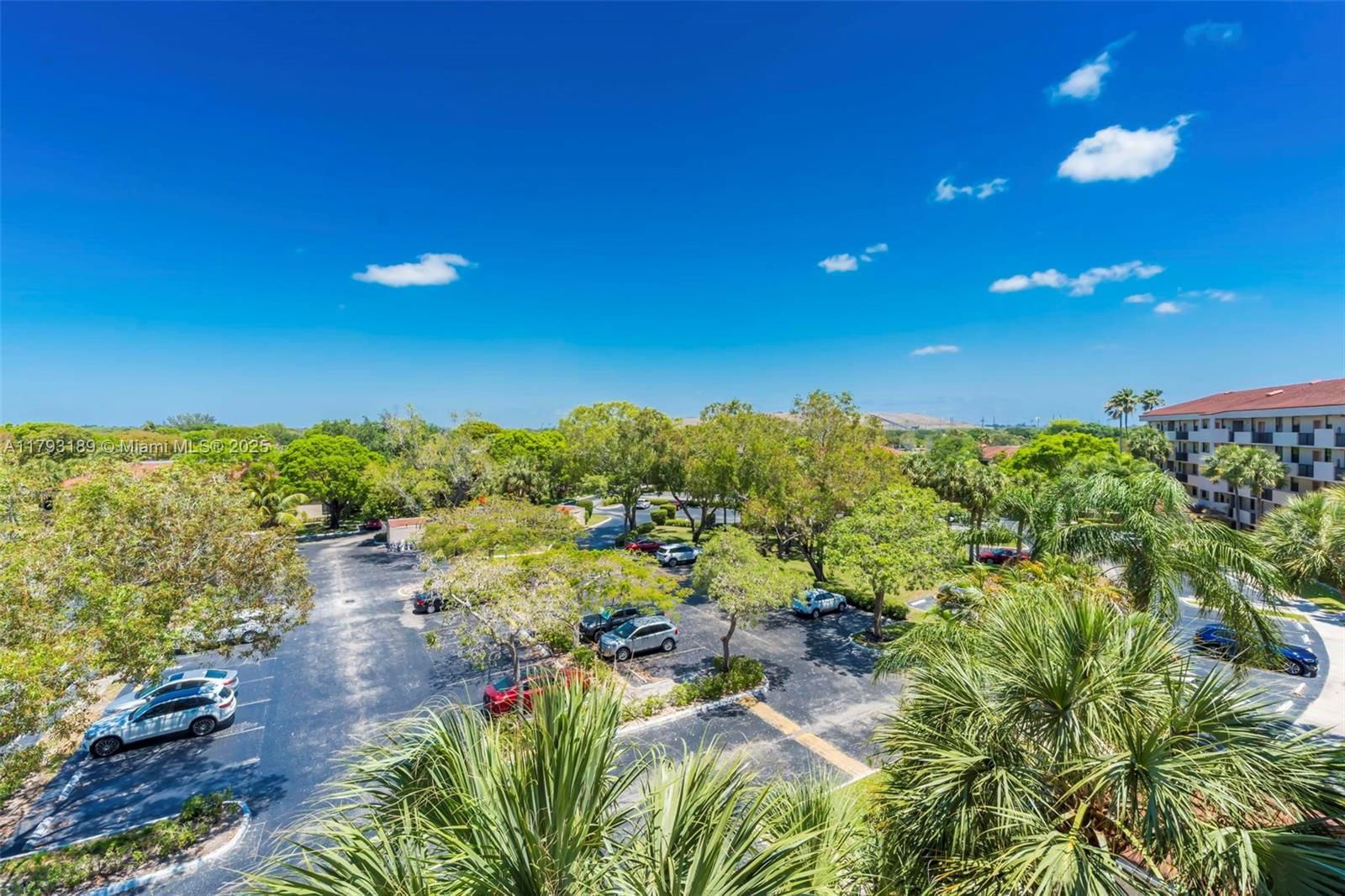 Real estate property located at 2767 Carambola Cir S #506, Broward, Applewood Village Ii-e Co, Coconut Creek, FL