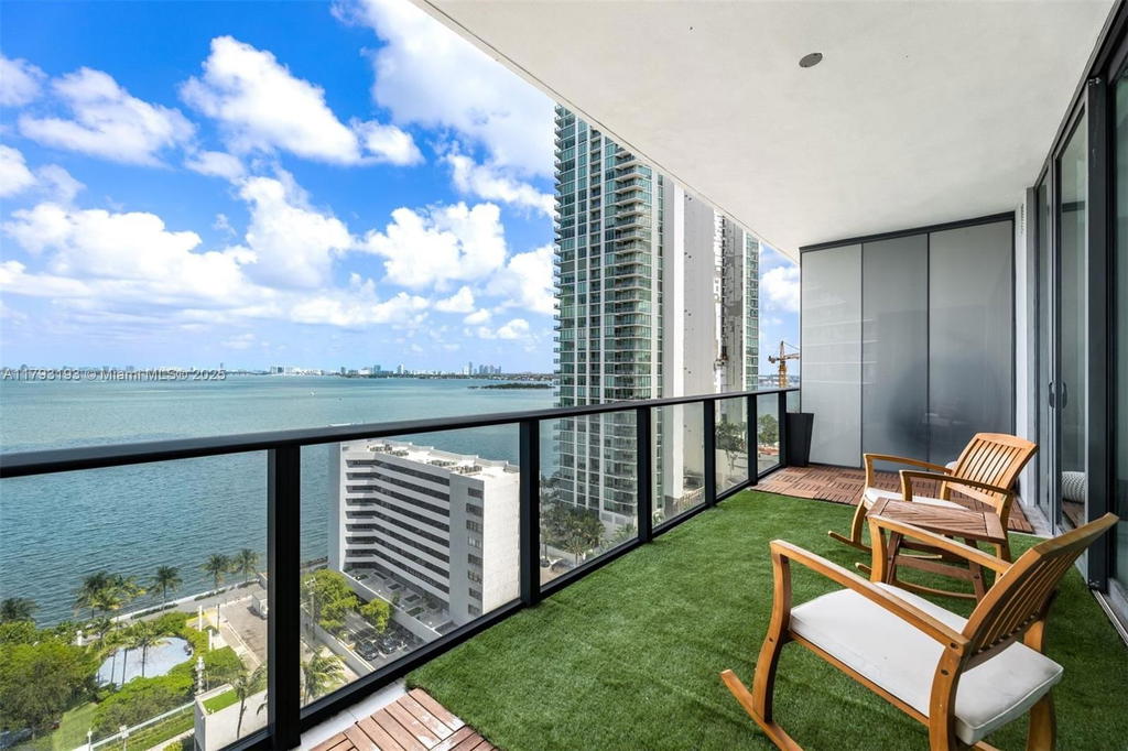 Real estate property located at 480 31st St #1502, Miami-dade, Gran Paraiso Condo, Miami, FL